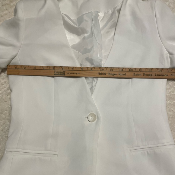 Forever 21 White Blazer - Picture 11 of 14